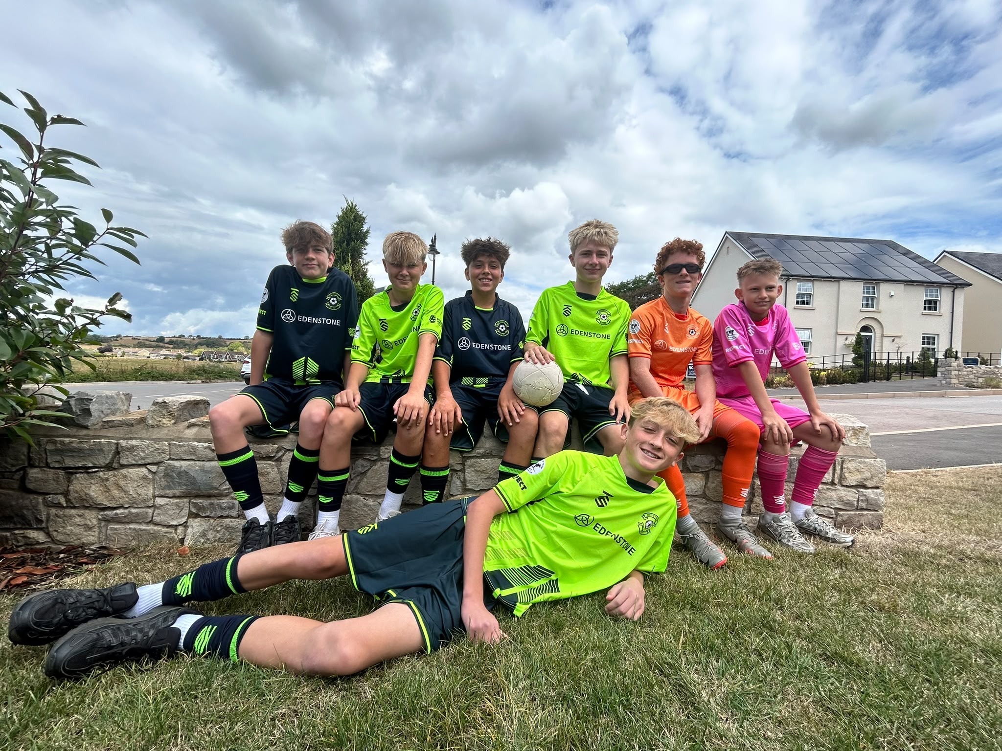 New kit for Hutton FC thanks to Edenstone